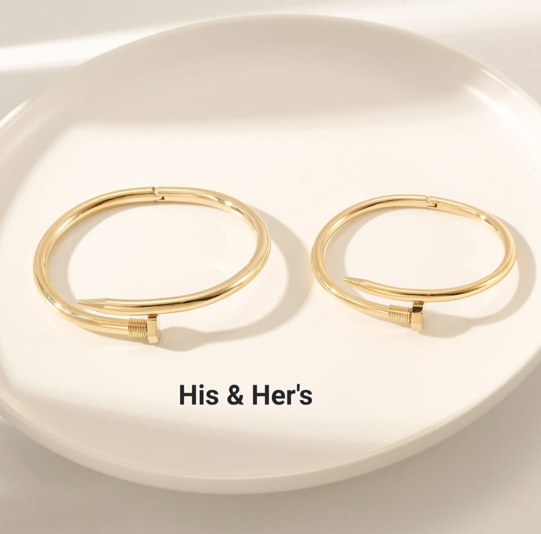 Forever Bond Nail Bracelet Set 💛